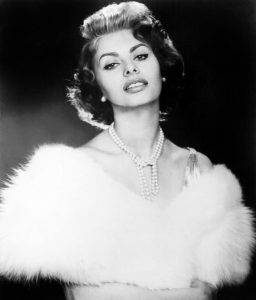 sophia lauren wearing pearls