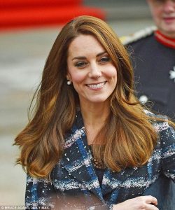 kate middleton wearing pearls