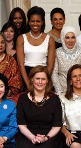 michelle obama trägt Perlen 