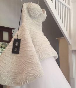 Perlenhochzeitkleid
