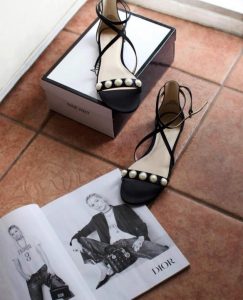 summer sandals with pearls