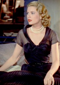 grace kelly wearing pearls