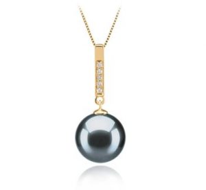 black pearl pendant