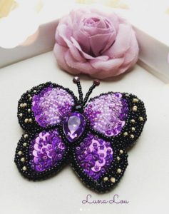 Handgefertigte Blumenbrosche
