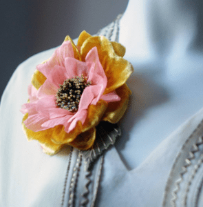 Handgefertigte Blumenbrosche