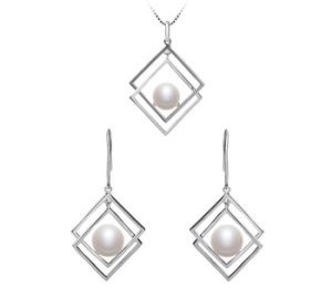holiday gift idea pearl set