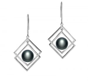 black pearl earrings