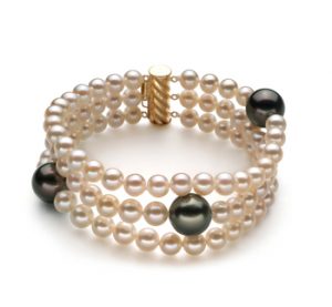 Drei Strang Perlenarmband