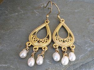gold and pearl earrings