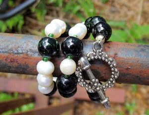 black pearl bracelets