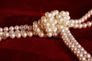 colored pearl necklace