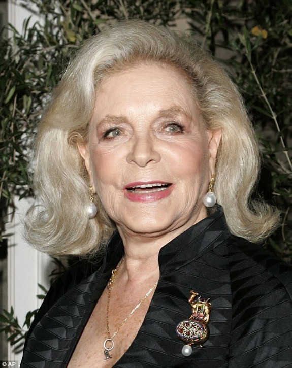 lauren bacall pearl earrings