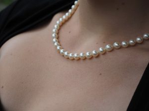 thanksgiving gift idea pearl necklace