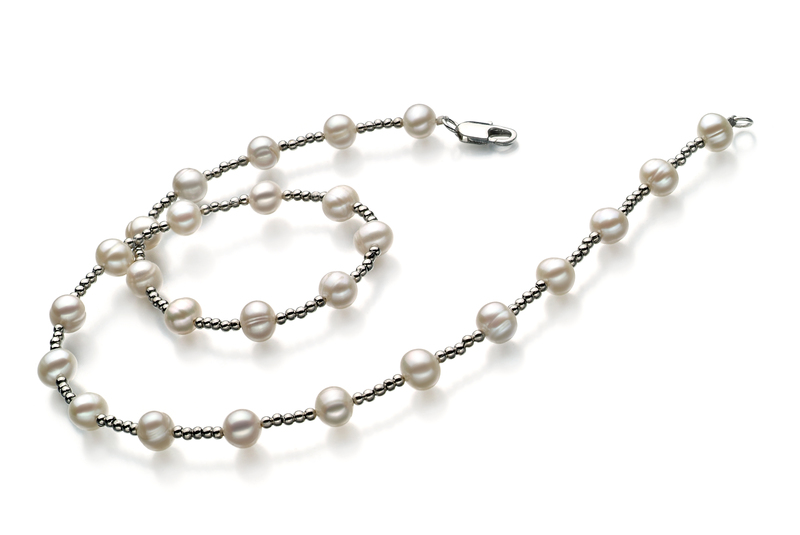 Halskette mit weißen, 6-7mm großen Süßwasserperlen in A-Qualität , Aurelia