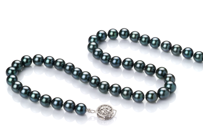 Halskette mit schwarzen, 6.5-7mm großen Janischen Akoya Perlen in AAA-Qualität , Chantal