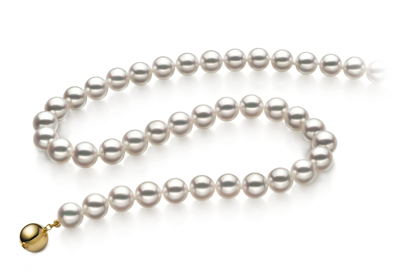 Halskette mit weißen, 7-7.5mm großen Janischen Akoya Perlen in Hanadama - AAAA-Qualität