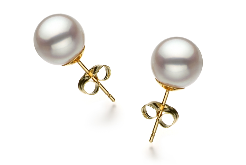Paar Ohrringe mit weißen, 8.5-9mm großen Janischen Akoya Perlen in Hanadama - AAAA-Qualität