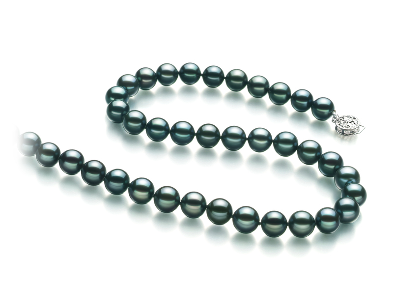 Halskette mit schwarzen, 8.5-9mm großen Janischen Akoya Perlen in AA-Qualität , Mia