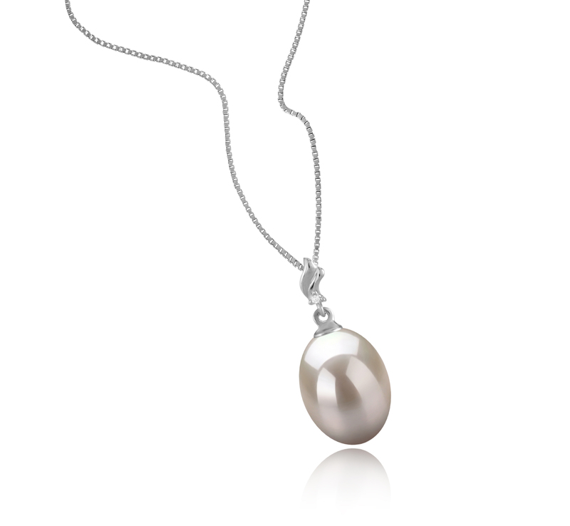 9-10mm AAA Quality Freshwater Cultured Pearl Pendant in Lindsay White