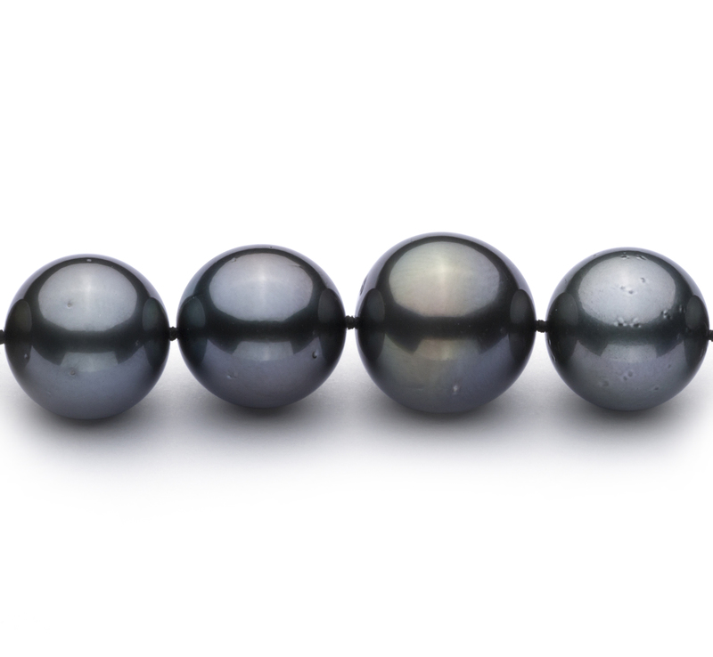 Halskette mit schwarzen, 13.1-16mm großen Tihitianischen Perlen in AAA+-Qualität