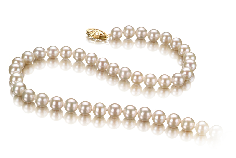 Halskette mit weißen, 5-5.5mm großen Süßwasserperlen in AAAA-Qualität