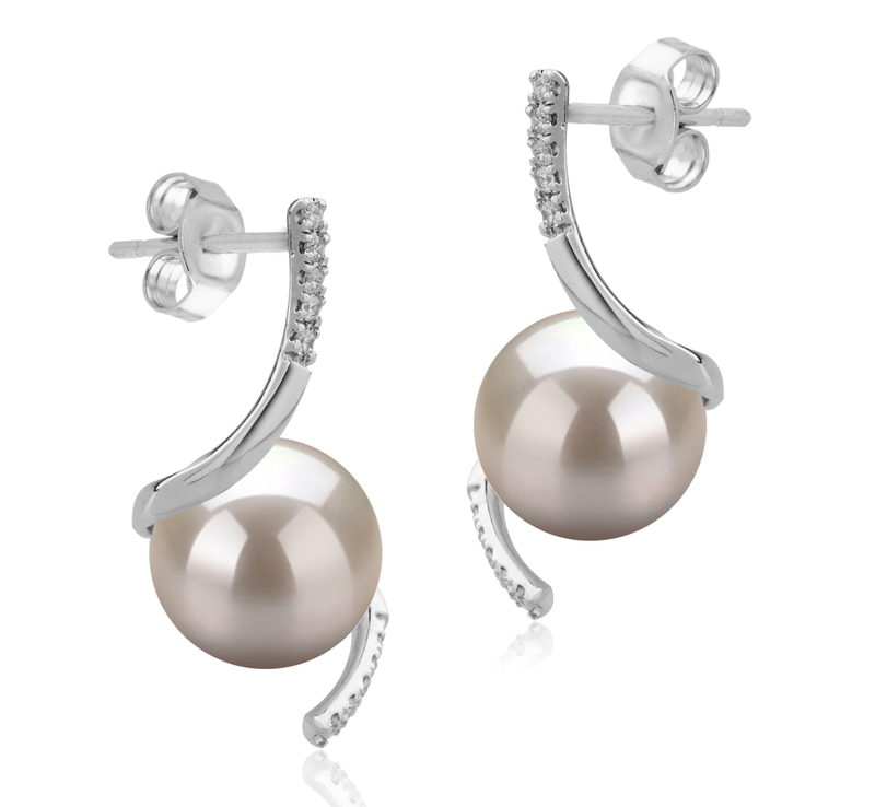 Paar Ohrringe mit weißen, 8-9mm großen Süßwasserperlen in AAAA-Qualität , Taima