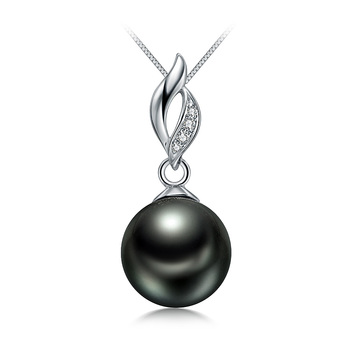 Anhänger mit schwarzen, 9-10mm großen Tihitianischen Perlen in AAA-Qualität , Vita