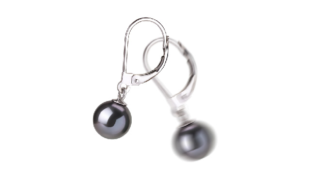 View Ohrringe mit schwarzen Süßwasserperlen collection